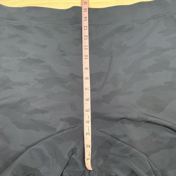 Athleta Brooklyn Ankle Camo Print Pant Plus Size 26 Navy Blue Camo 27.5” Inseam - Picture 14 of 16